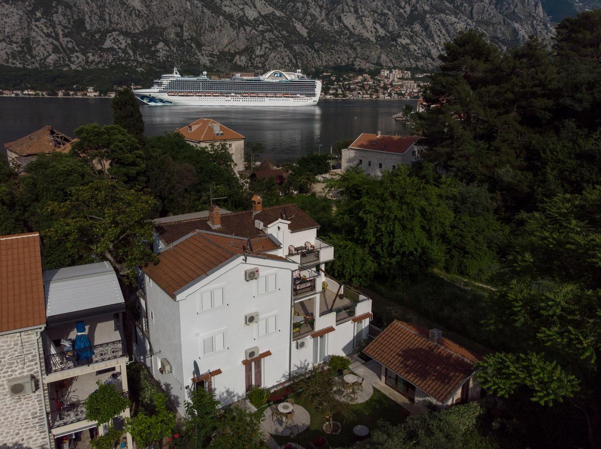 Djurovic Apartments Montenegro Kotor Extérieur photo
